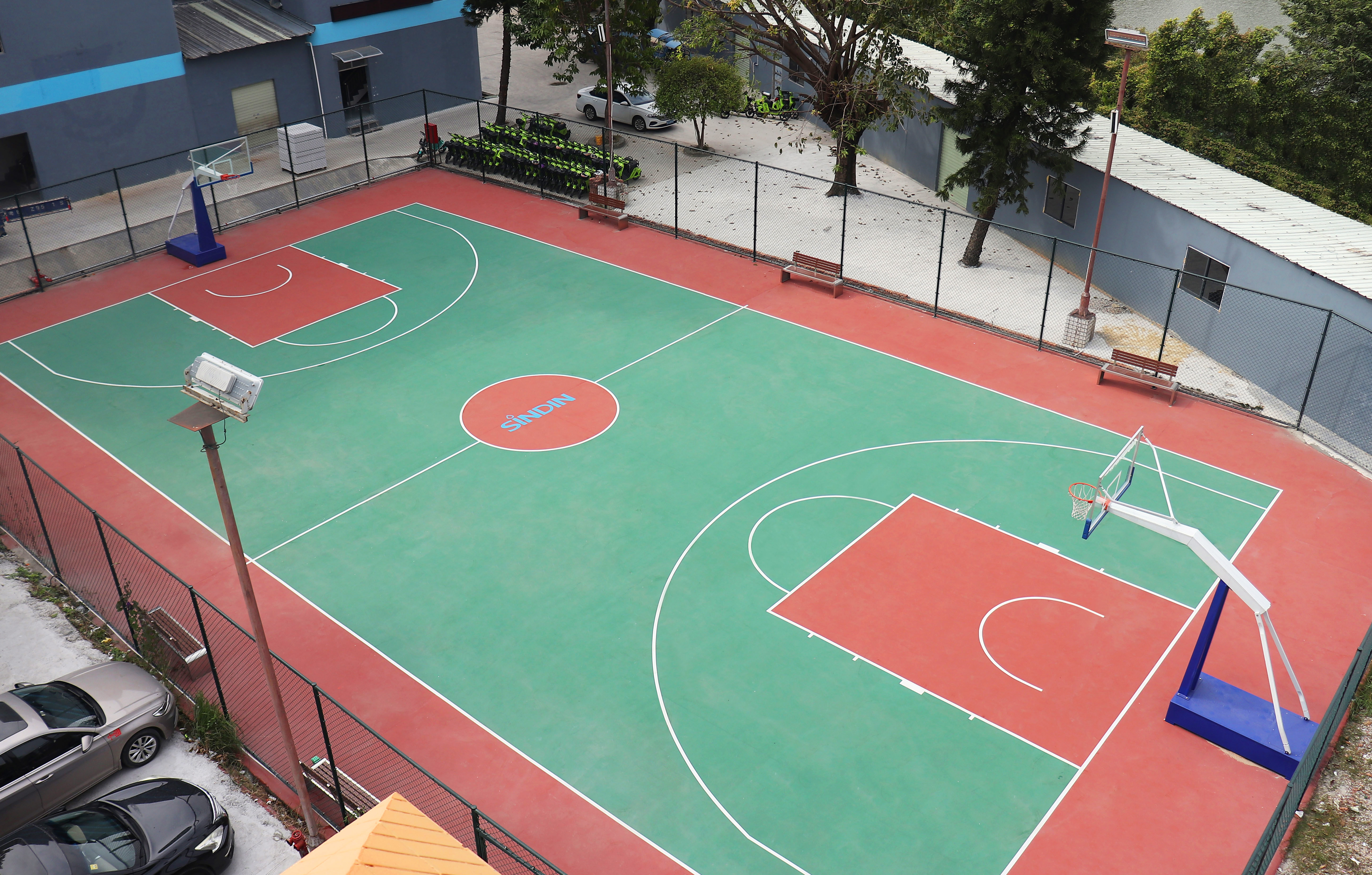 篮球场.jpg